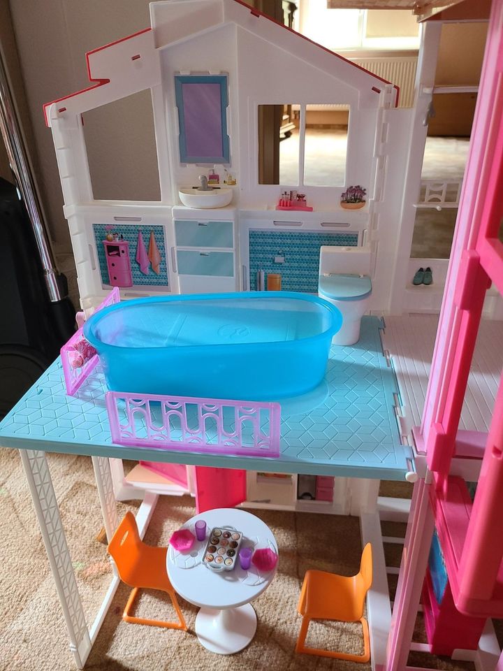 Barbie Traumvilla Stadthaus in Kaltwasser