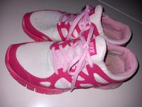 Nike Sneaker Gr. 38,5 pink Nordrhein-Westfalen - Rödinghausen Vorschau
