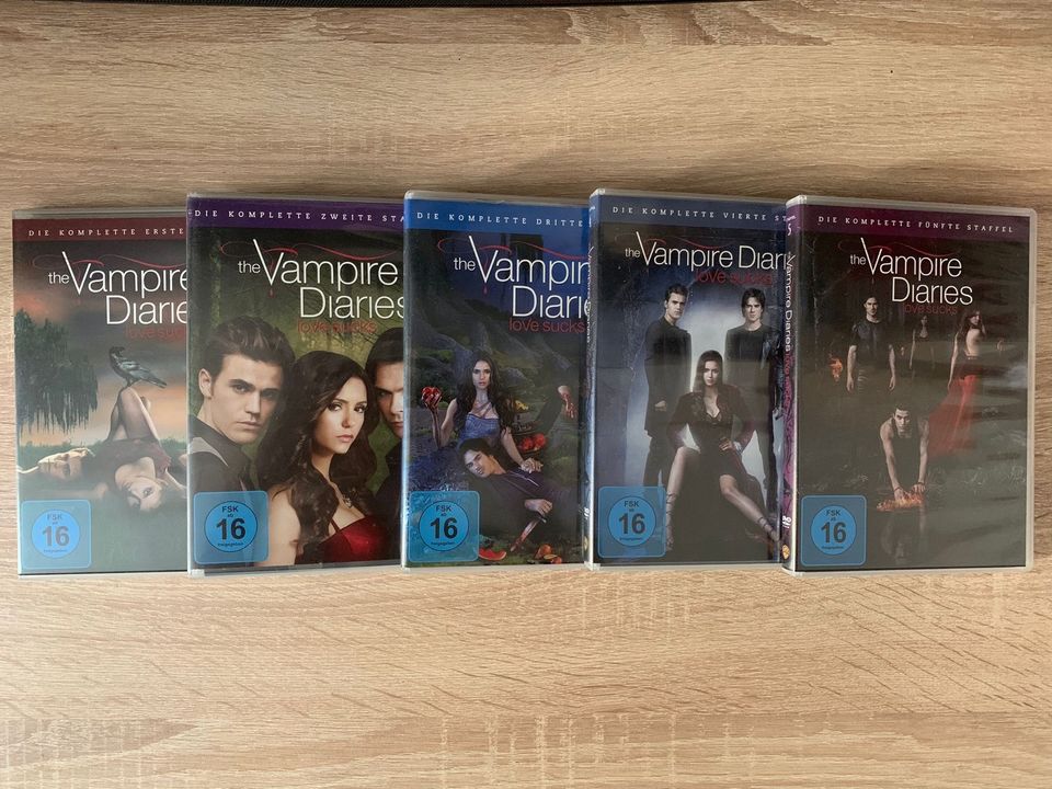 The Vampire Diaries Staffel 1-5 DVD in Halle