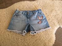 C&A Jeansshorts Gr. 128 Bund verstellbar neu ohne Etikett Baden-Württemberg - Lahr (Schwarzwald) Vorschau