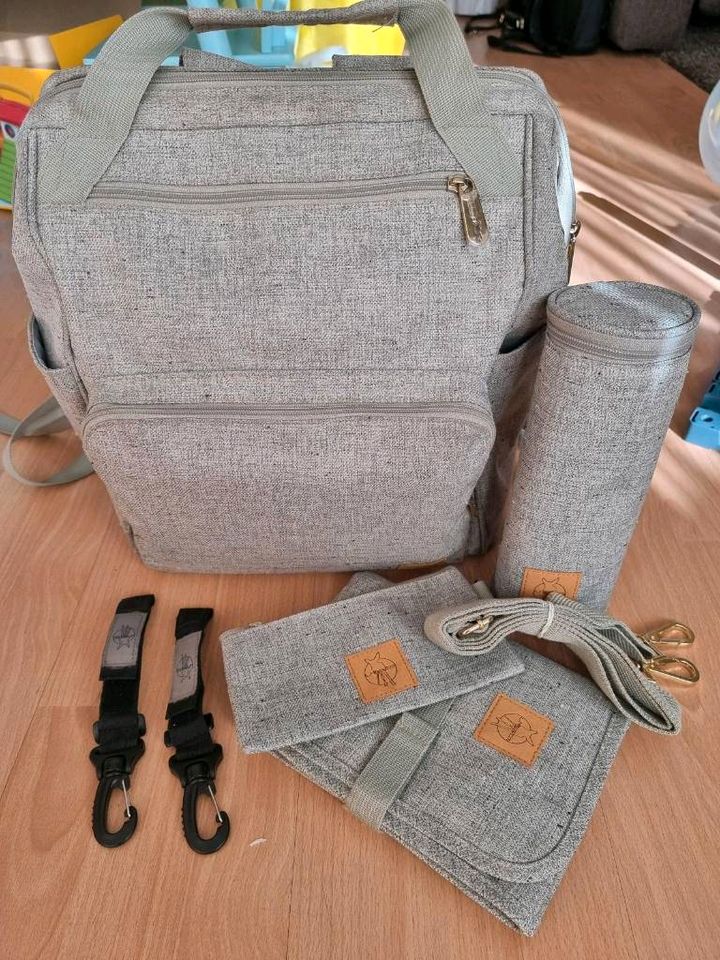 Lässig Wickelrucksack Wickeltasche Glam Goldie Grau wie NEU in München