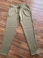 NEUE moderne Jogpants mit Etikett,Gr.38,nur 10€ (NP 25€) Niedersachsen - Rastede Vorschau
