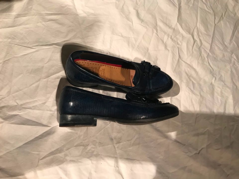 College Schuhe von Corvari, dunkelblau, Gr, 39,5 in Sickte