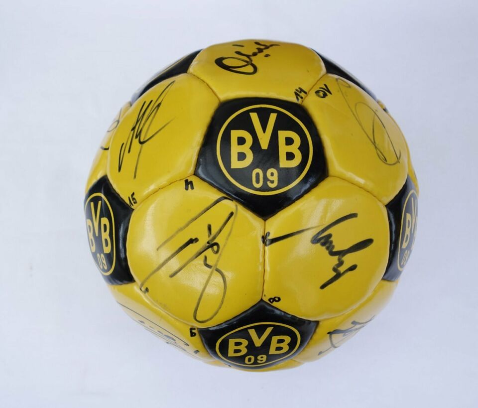 BVB original signierter Fußball , Autogramme in Essen