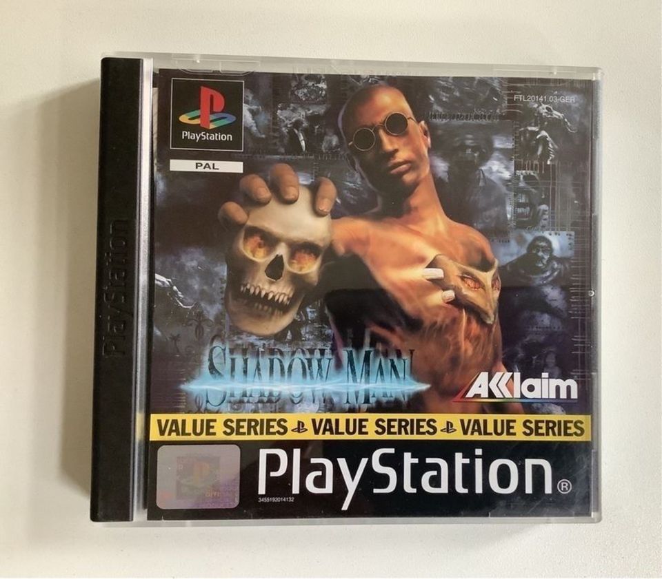 Playstation 1: Shadowman in OVP mit Anleitung in Freiburg im Breisgau