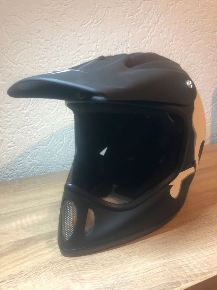MTB Helm Totenkopf L/XL in Weilrod 
