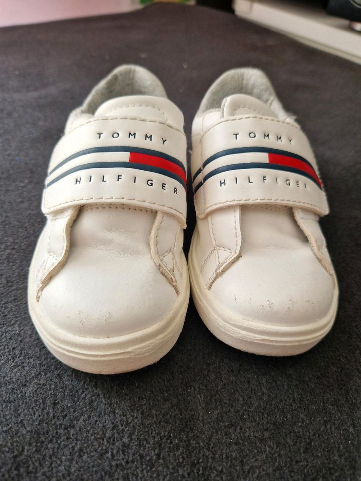 Tommy Hilfiger, Kinder Schuhe, Sneaker, weiß, Größe 25 in Frankfurt am Main