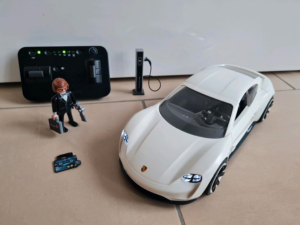 Playmobil ferngesteuerter Porsche in Walsdorf
