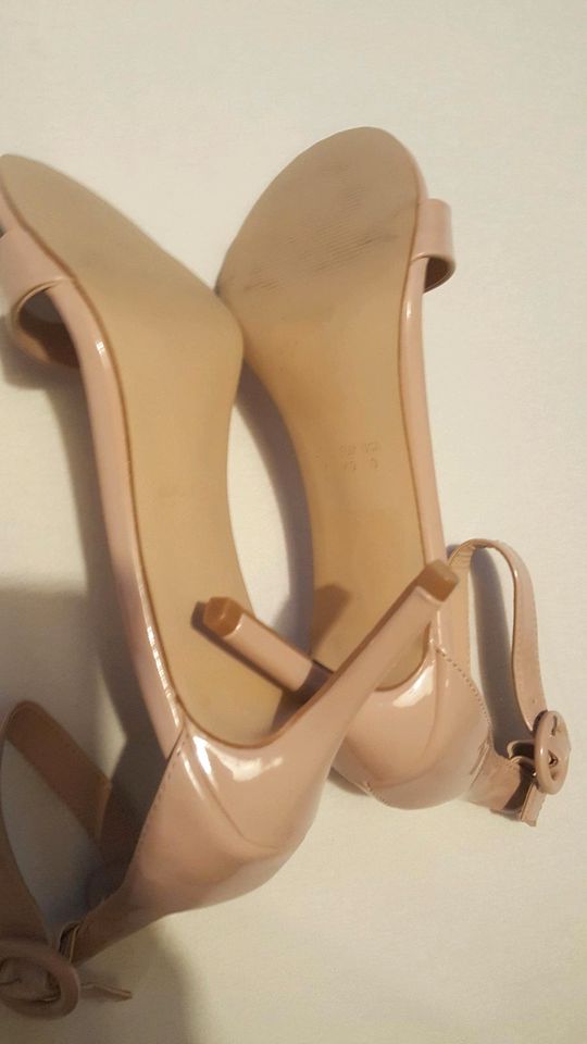 Verkaufe schöne High Heels! Größe 40! NEU! in Mönchengladbach