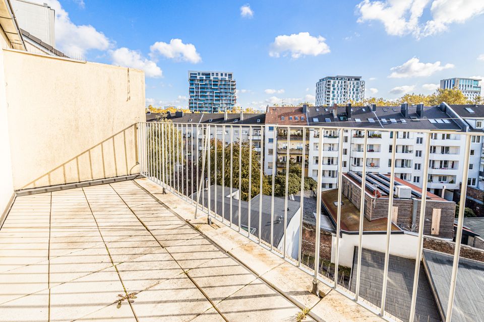 2 Zimmer Wohnung in Pempelfort mit 2 riesigen Balkonen in Düsseldorf