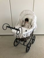 Antiker Puppenwagen inkl. Babypuppe (Antiquität / Puppenzubehör) Bayern - Burgthann  Vorschau