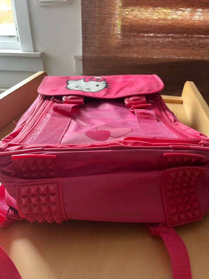 Hello kitty Rucksack / wie neu in Finnentrop