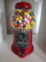 Roter Süßigkeiten Automat Vintage Retro Hessen - Rodgau Vorschau