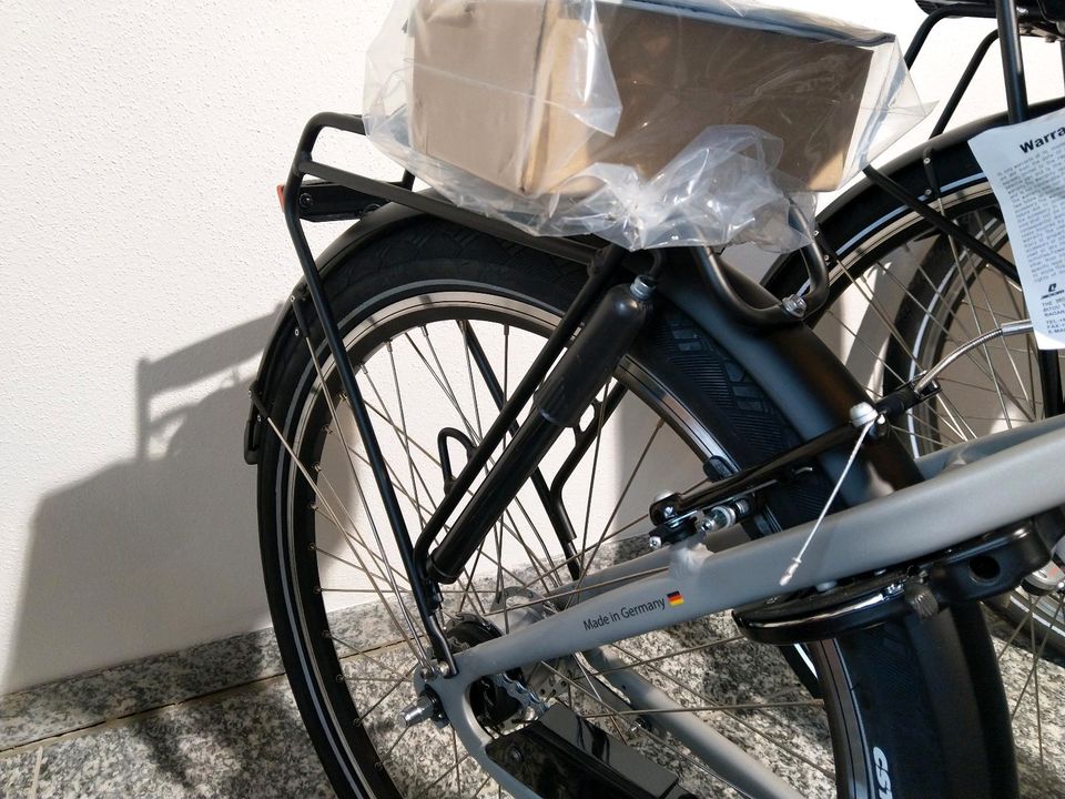 City Elektro Fahrrad comfort plus 26 Zoll Neue. in München