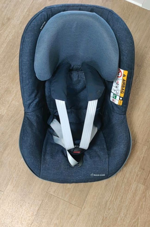 Maxi-Cosi Kindersitz 9m-4y 9-18kg 2-way-pearl + 2-way-fix ISOFIX in Fürstenwalde (Spree)