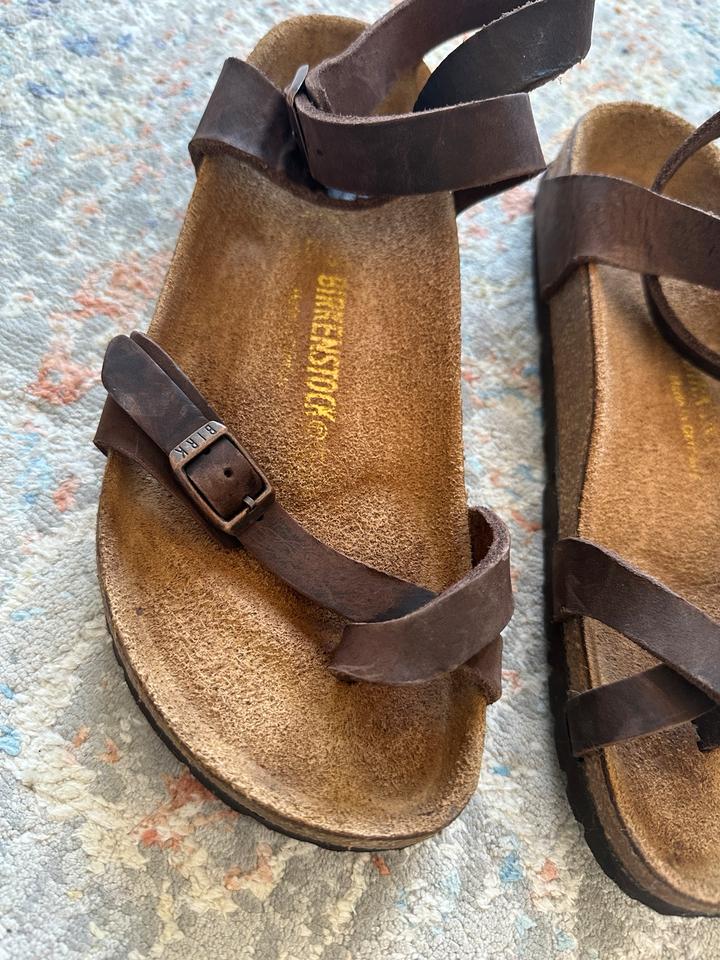 Birkenstock Yara Echtleder Geölt Zehentrenner Knöchelsandale in Berlin
