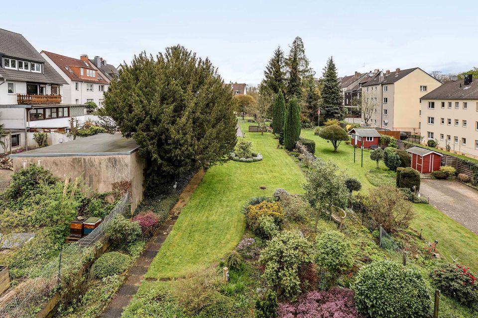 2-Familienhaus mit Traumgarten: rd. 230 m² Platz für die große Familie mit handwerklichem Geschick in Essen