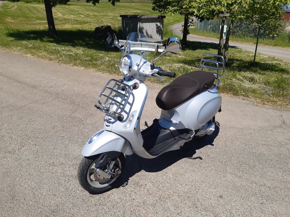 Piaggio Vespa Primavera Touring *2 Takt* sehr guter Zustand in Manderscheid (Bernkastel-Wittlich)