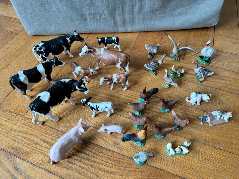 Schleich Großes Bauernhof-Set 28xKuh Kalb Schwein Huhn Katze Ente in Berlin