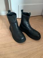 Zara Boots schwarz Gr.36 neuwertig Nordrhein-Westfalen - Siegen Vorschau