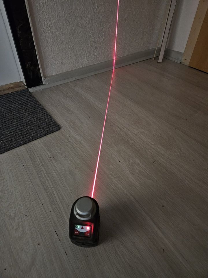 Bosch PLL 360 Linienlaser Laser 360° in Berlin