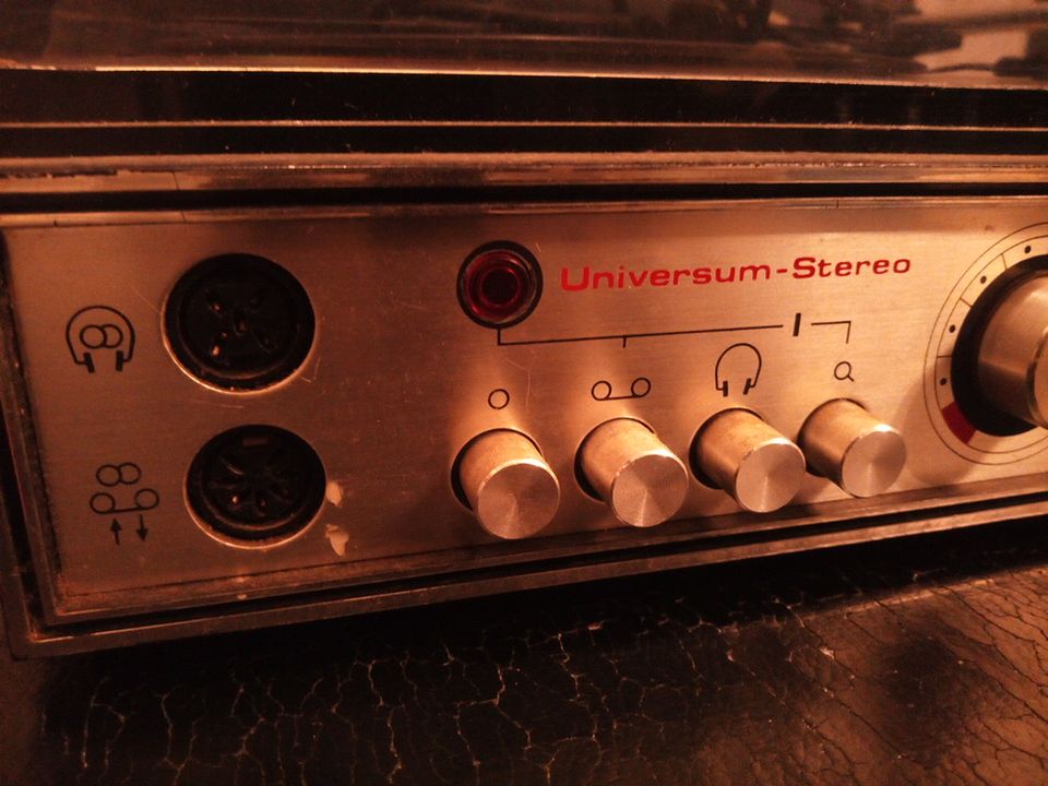Universum Stereo Schallplattenspieler (Antik/Alt) in Bann