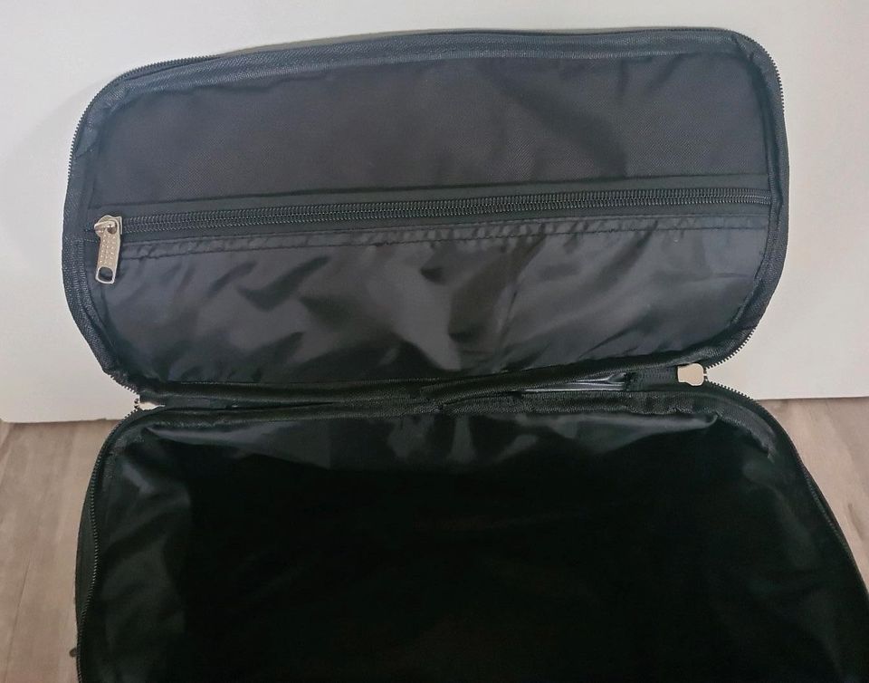 Reise/Friseur/Kosmetiktasche schwarz in Frankfurt am Main