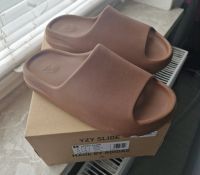 Adidas Yeezy Slide Flax Größe 43 mit Rechnung Frankfurt am Main - Bornheim Vorschau