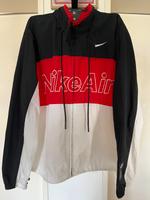 Nike Air dünne Sportjacke, Freizeitjacke, kaum getragen, S Frankfurt am Main - Harheim Vorschau