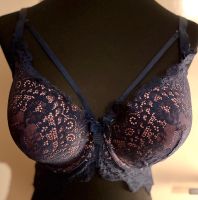 Edle Dessous BH spitze verspielt marineblau rosa 80F Hunkemöller Berlin - Steglitz Vorschau