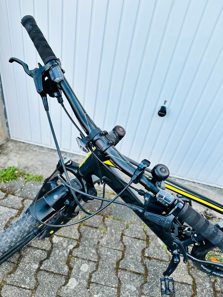 27,5 Zoll Giant Talon Mountainbike Hydraulischer Scheibenbremse in Neuss