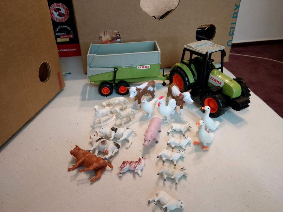 Traktor Farm Spielzeug in Melle
