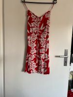 VOLCOM rotes Sommer Kleid mit großen weißen Blumen,größe S Berlin - Neukölln Vorschau