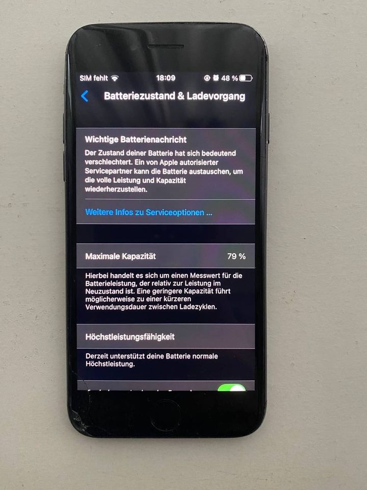 iPhone 8 schwarz 64 GB kaputte Rückseite in Bremen