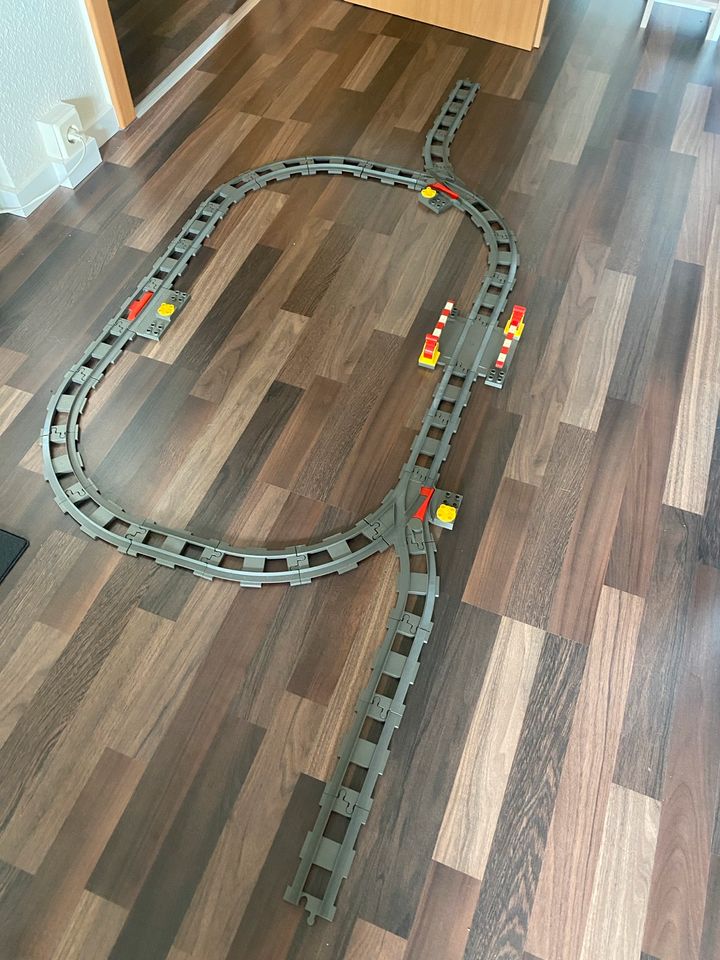 Lego Duplo Schienen (mit Bahn- bitte Beschreibung lesen) in Berlin