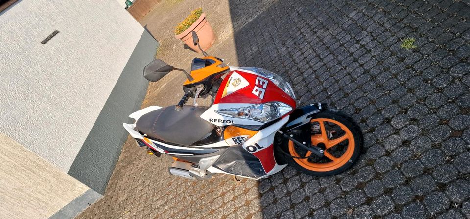 Motorroller Honda Repsol 45kmh in Solingen