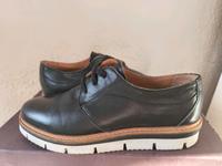 Kiomi Oxford Leder Schnürschuhe EU 40 Schwarz Braun Weiß Sneaker Niedersachsen - Lüneburg Vorschau