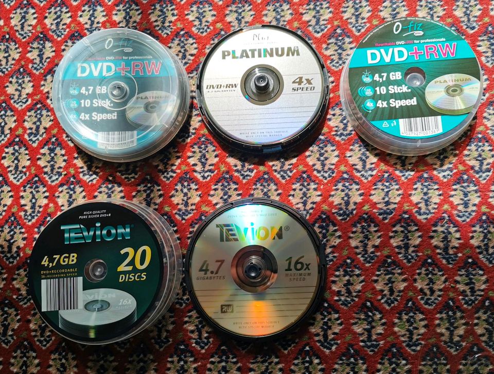 15 x DVD+RW und 8 x DVD+ in Tuntenhausen