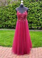 NEU Weinrotes Abend/Ballkleid von Vera Mont Niedersachsen - Uetze Vorschau
