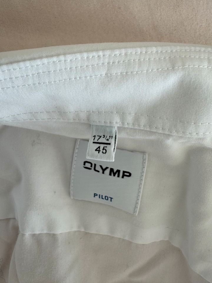Olymp Pilot Uniform Hemd Kurzarm Langarm Größe 45 XXL 5 Stück in Sankt Augustin