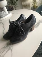 Highheel-Schnürschuhe Budapester  Blau Tamaris Leder Größe 39 TOP Kr. München - Aschheim Vorschau