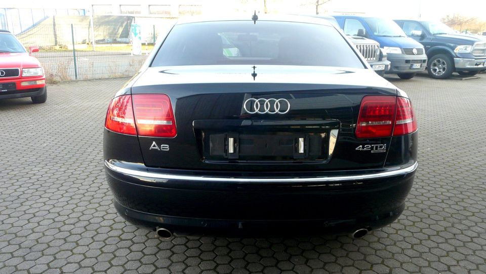 Audi A8 4.2 TDI quattro -FL-Leder 2-Softcl-SD-Bose-Standhz in Erfurt