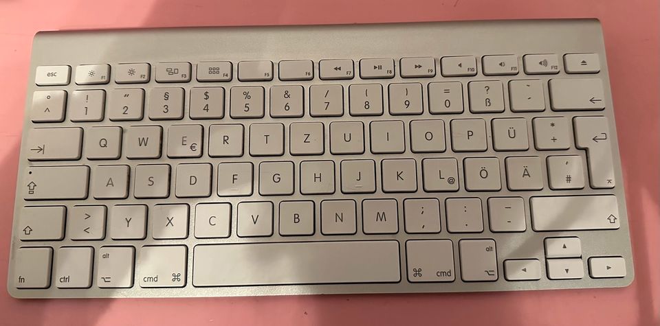 Tastatur Apple Wireless Keyboard A1314 in Berlin