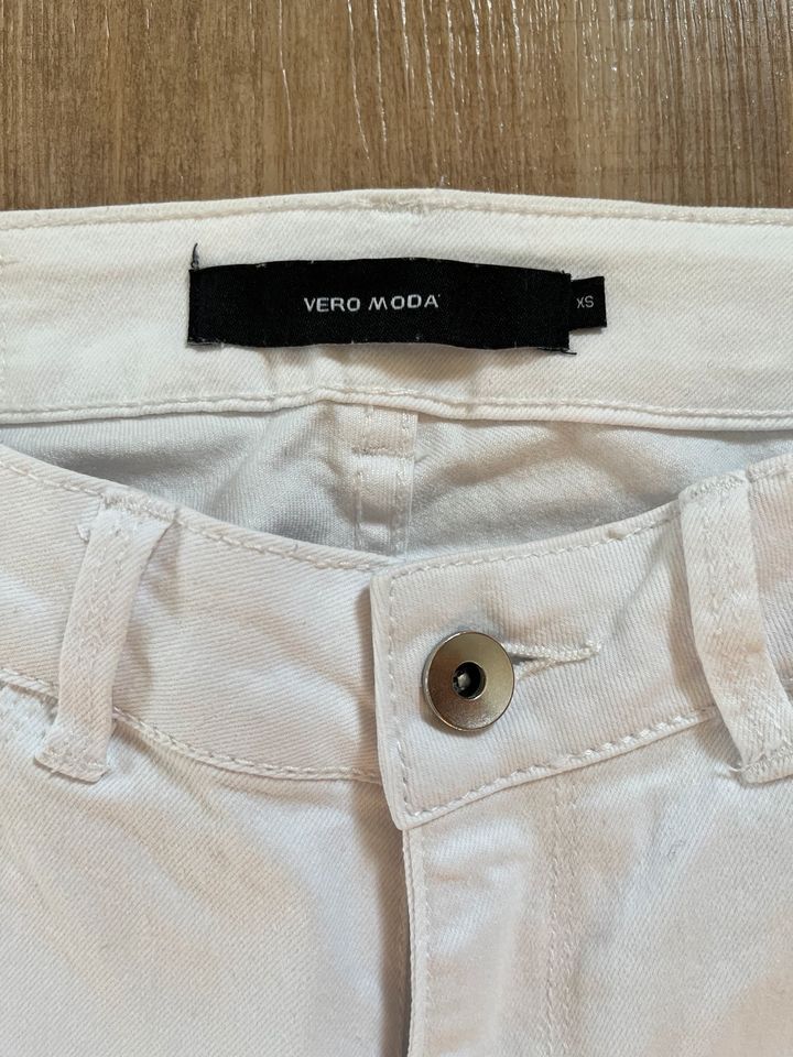 Jeans, Caprihose weiß, Vero Moda, XS in Freigericht