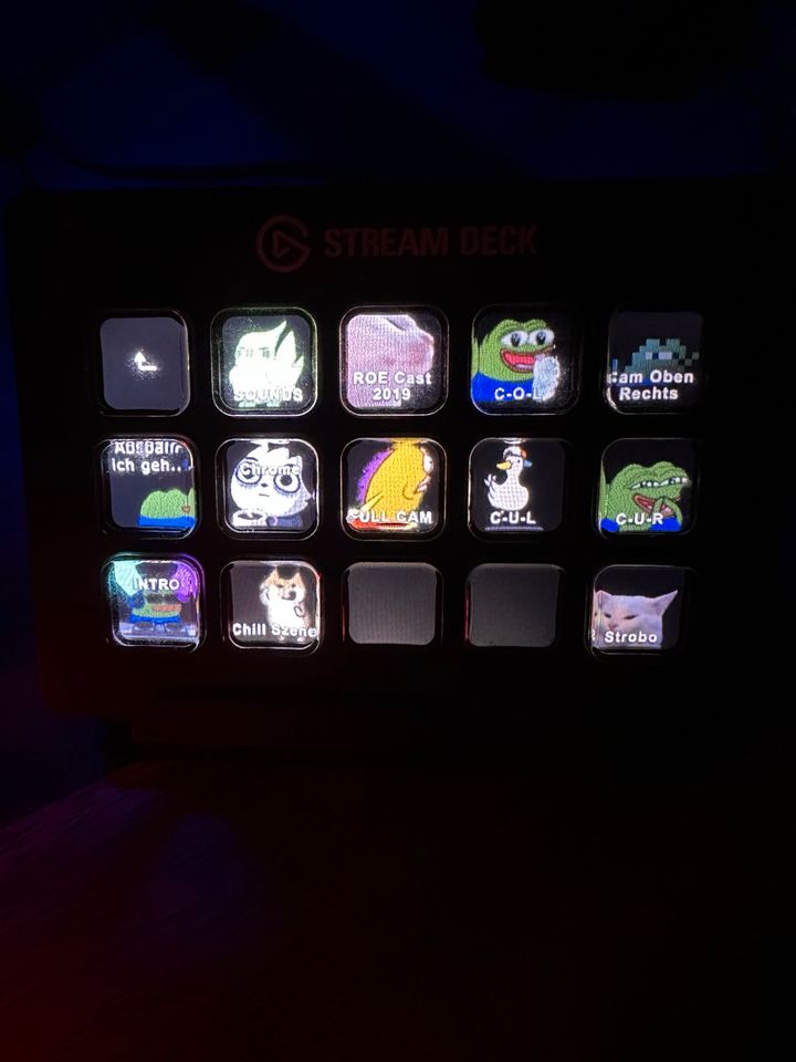 Streamdeck mit Original Karton in Reutlingen