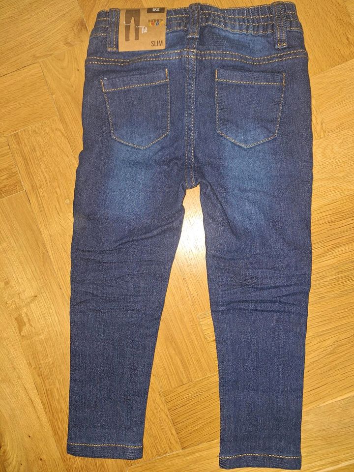 Slim Fit Jeans verstellbar in Grabfeld