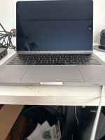 MacBook Pro A1706 in einem guten Zustand Hamburg Barmbek - Hamburg Barmbek-Süd  Vorschau