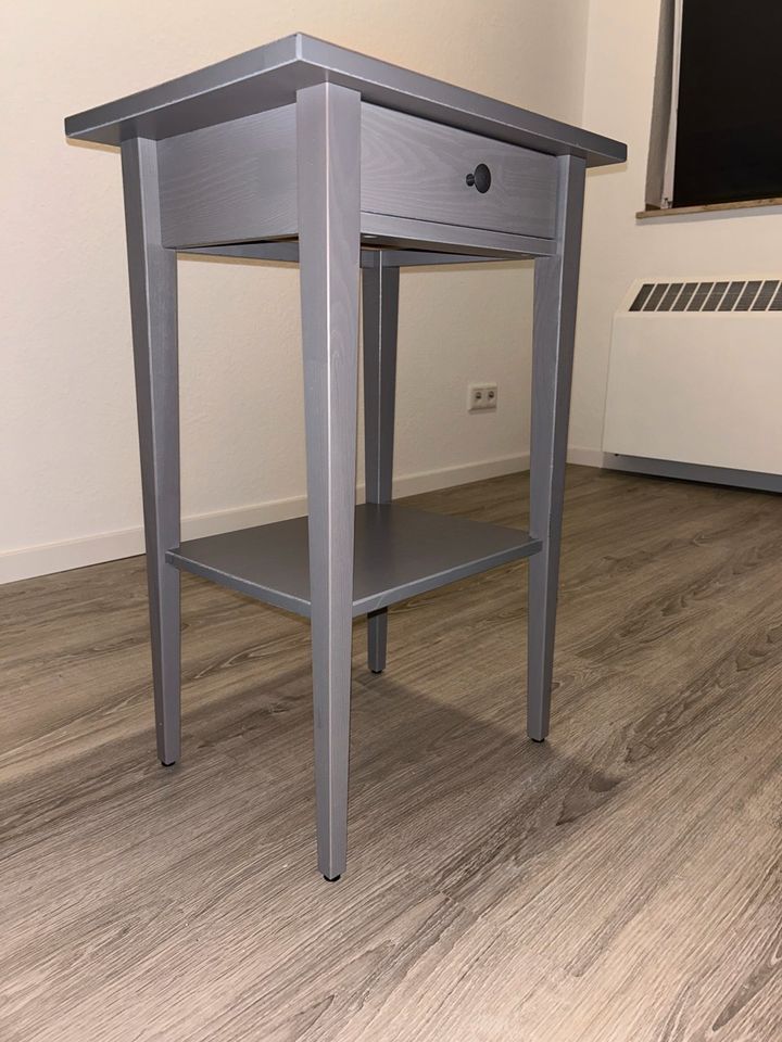 IKEA Hemnes Nachttisch / Ablagetisch, grau lasierte in Hilden