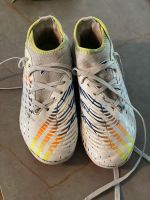 Fußball Schuhe in Größe 33 (Nike) und 34 (Adidas) Nordrhein-Westfalen - Bünde Vorschau