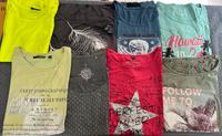 8 verschiedene Tops und T-Shirts Nordrhein-Westfalen - Steinhagen Vorschau